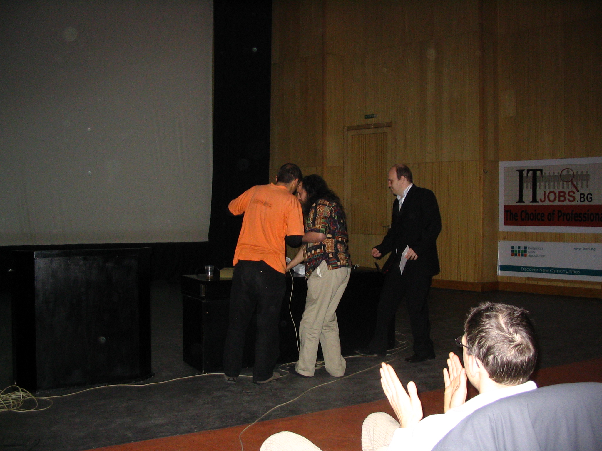 /var/www/download//fest/webtech2005/stallman//.thumbs/IMG_1513.JPG